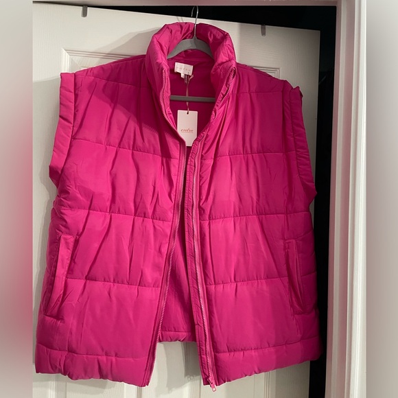 entro Jackets & Blazers - GORGEOUS NEW ENTRO PINK OVERSIZED PUFFER VEST M/L